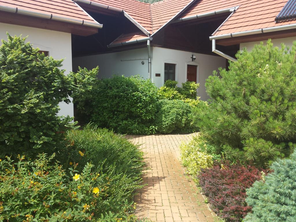 Nádas Panzió Tiszafüred Esterno foto