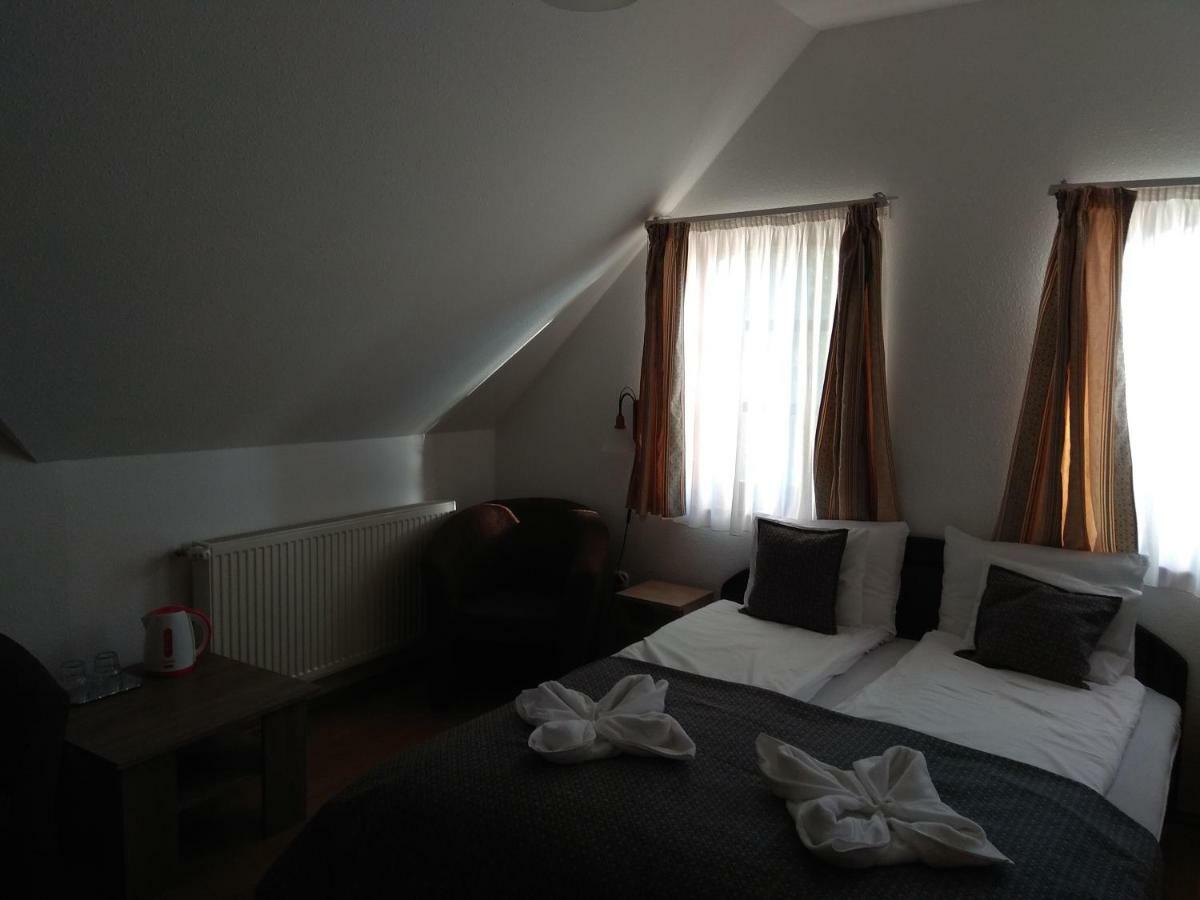 Nádas Panzió Tiszafüred Esterno foto