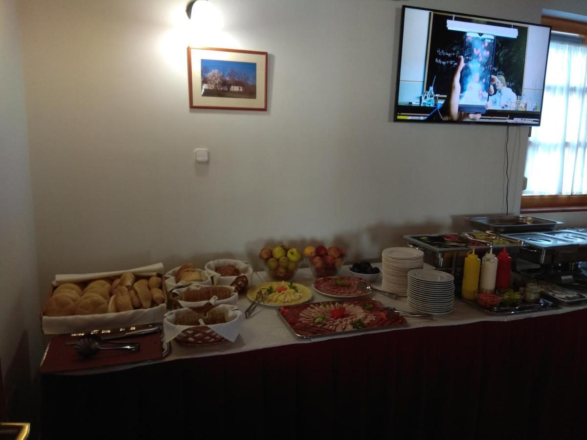 Nádas Panzió Tiszafüred Esterno foto